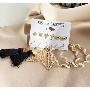 📩🛍️🎀2 for $20🛍️Vintage Gold Gold Color Metal Set of 6 pairs Earrings Pearls